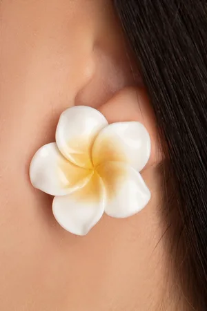 Glitz-o-Matic Tropical Summer Flower Stud Oorbellen in wit