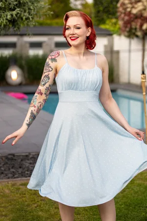 Vintage Chic Poppy polka swing jurk in lichtblauw