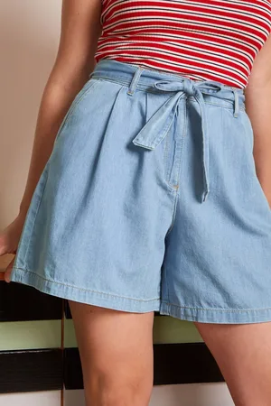 King Louie Marnie Festa Light denim short in blauw tint