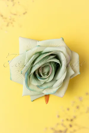 Banned Retro Scented Love Flower haarclip in faded