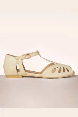 Banned Retro Secret Love flats in crème