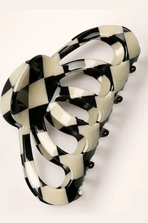 Banned Retro Check Me Out Hair Claw in zwart en ivoor