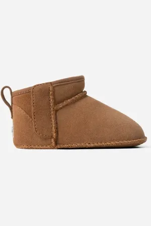 UGG ® Classic Ultra Mini-laarsje voor Grote Kinderen in Brown, Maat 16, Suede