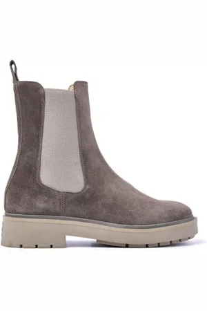 VIA VAI Chelsea boots model alexis