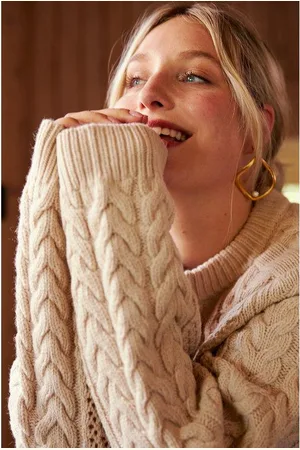 Catwalk Junkie Knit big hug