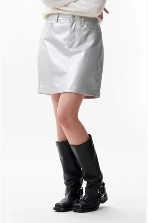Catwalk Junkie 24020206 vegan leather 5 pocket skirt