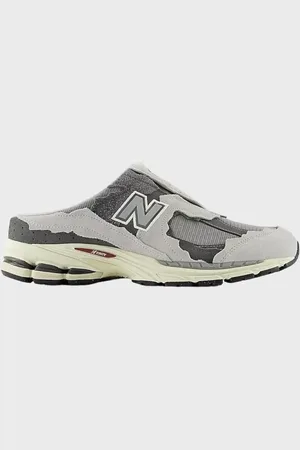 New Balance Slippers 2002r raincloud griijs