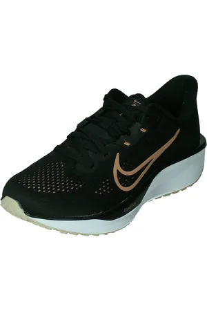 Nike Quest 6
