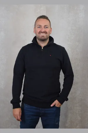 AB Lifestyle Diamond half-zip sweater