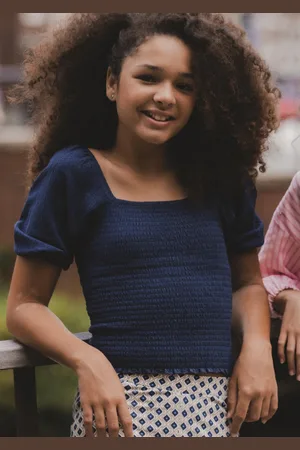 LOOXS Revolution Navy top met smock voor meisjes in de kleur