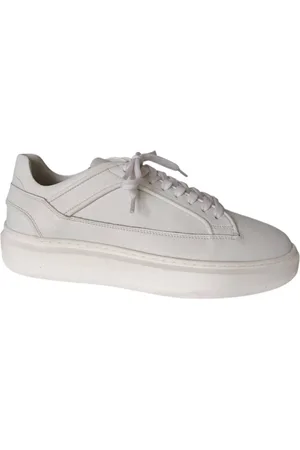 Concept M16 sneaker