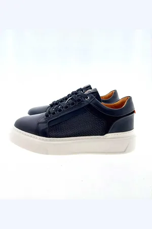 H32 37600 sneakers