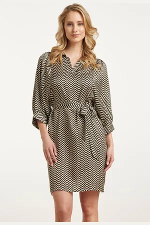 Smashed Lemon 25048 korte satijn jurk met zigzagprint |