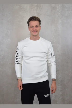 Quotrell Defender crewneck