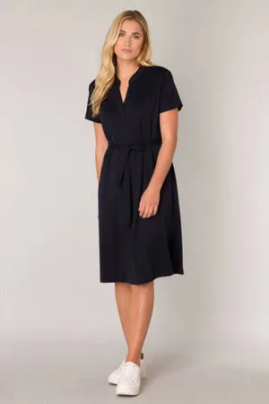 Base Level Jurk Yen met ceintuur donkerblauw