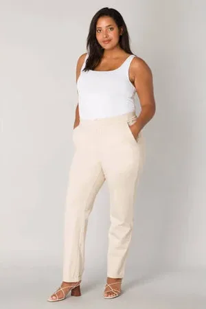 Base Level Cropped tapered fit broek Yoella