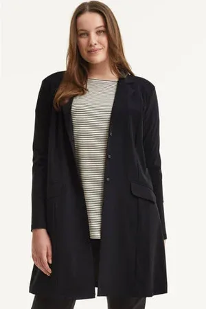 Plus Basics Lange blazer van travelstof