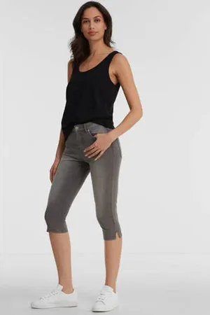 Anytime Skinny capri jeans