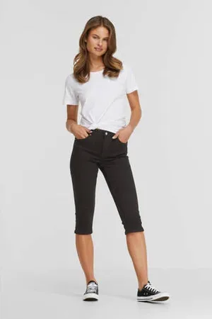 Anytime Skinny capri jeans