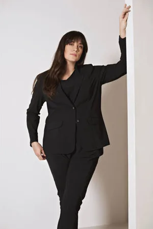 Plus Basics Blazer van travelstof