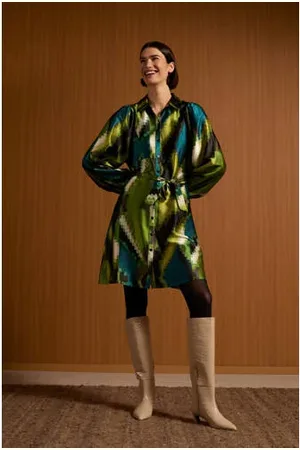 Tramontana Blousejurk Dress Pixeled Forest met all over print en ceintuur