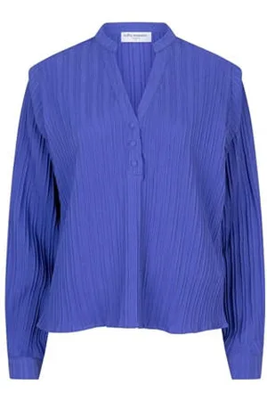 lofty manner Top