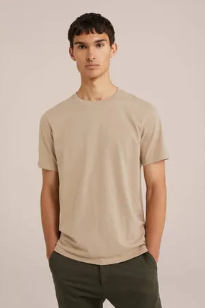 WE Fashion T