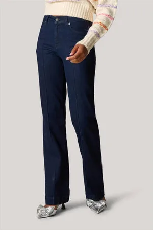 SHOEBY Straight leg jeans
