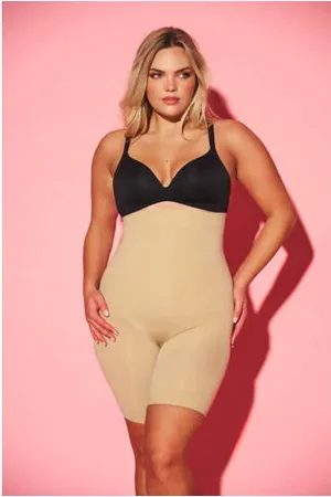NIKKIE. Medium corrigerende short