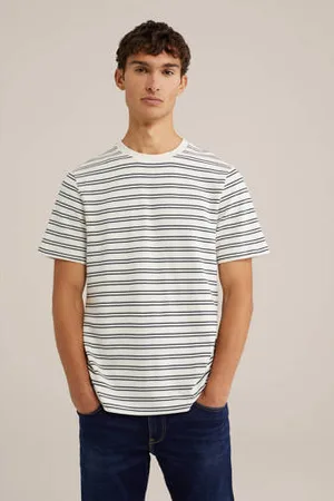WE Fashion T