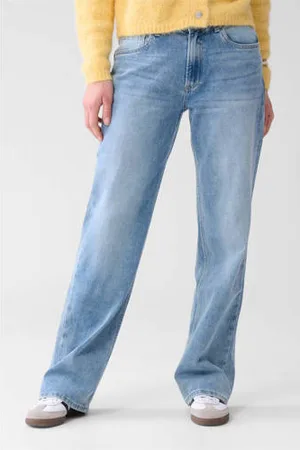 SHOEBY Regular waist straight fit jeans light blue denim