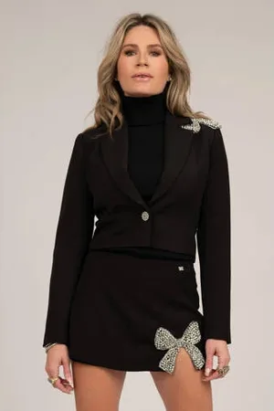NIKKIE. Cropped blazer