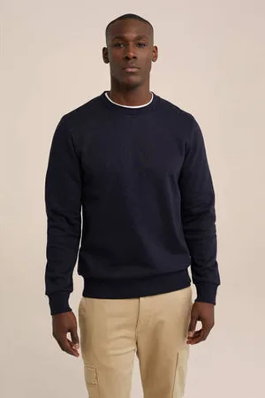 WE Fashion Sweater