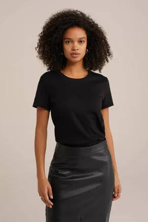 WE Fashion T