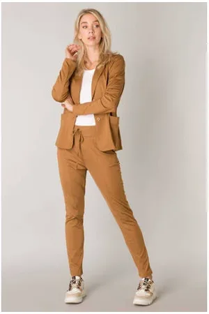 ES&SY Getailleerde blazer van travelstof