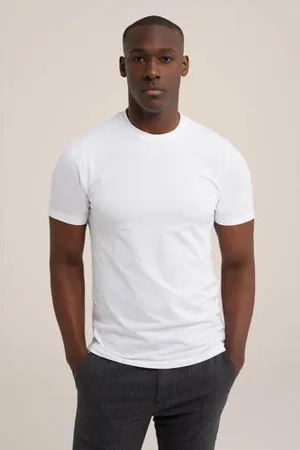 WE Fashion Basic slim fit T