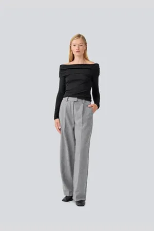 Modstrom Off shoulder top