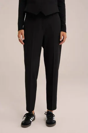 WE Fashion Slim fit pantalon zwart