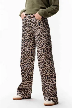 Catwalk Junkie High waist loose jeans met panterprint