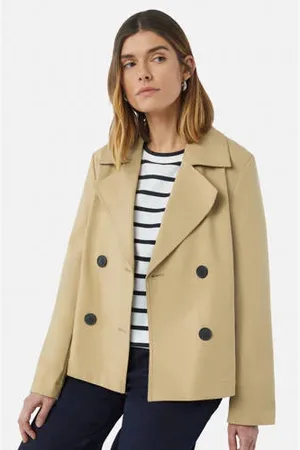 Comma, Trenchcoat