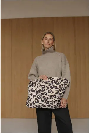 Studio Noos Luiertas Holy Cow Puffy Diaper Bag ecru