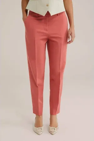 WE Fashion Tapered pantalon koraalrood