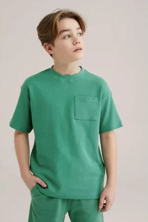 WE Fashion T