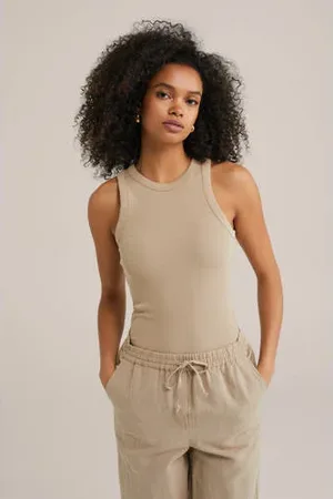 WE Fashion Haltertop beige rib gebreid