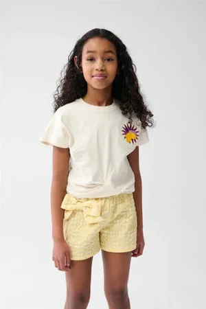 SHOEBY T
