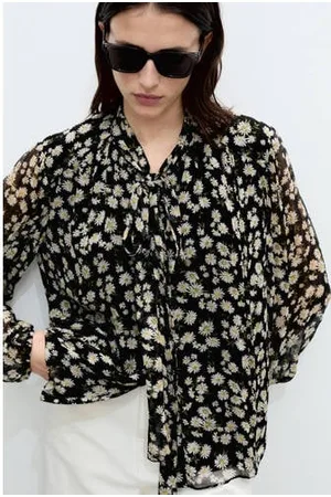 MANGO Blouse