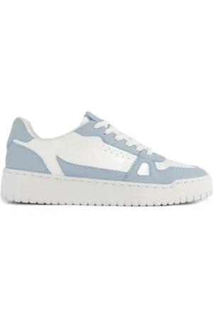 Graceland Sneakers