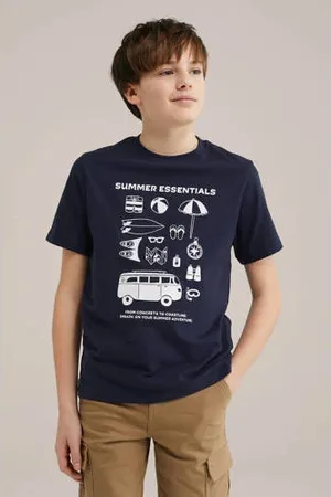WE Fashion T