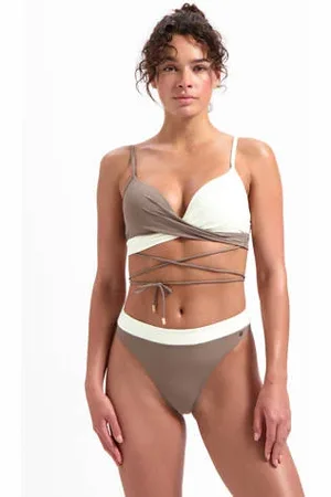 Beachlife Voorgevormde beugel bikinitop beige/ecru