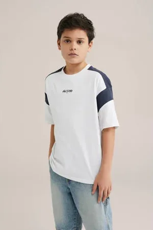 WE Fashion T